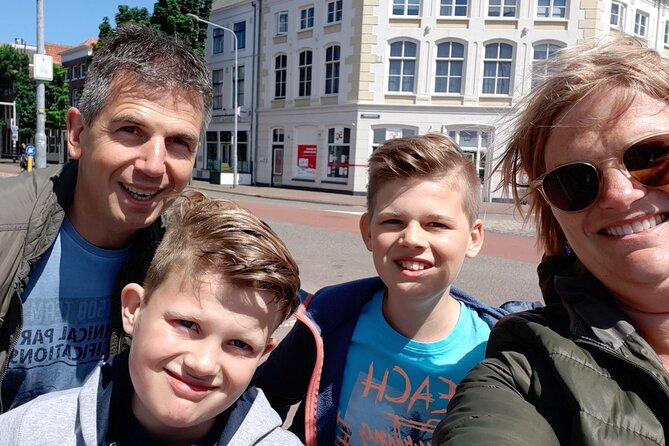 e-Scavenger hunt Middelburg: Explore the city at your own pace - The Smartphone App: Your Interactive Guide