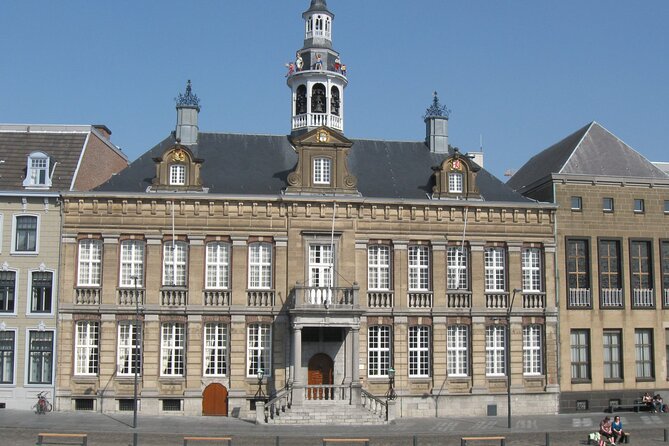 e-Scavenger hunt Roermond: Explore the city at your own pace - Ideal Group Size and Family Fun