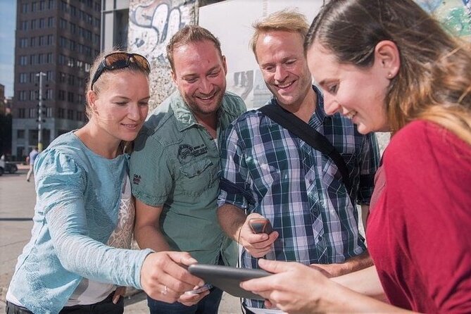 e-Scavenger hunt Tilburg: Explore the city at your own pace - Visiting Top Cultural Landmarks in Tilburg