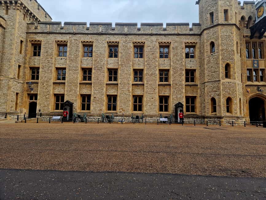 Easy Access Tower of London Royal Secrets & Scandals Tour - Inside the Historic Tower and Armory