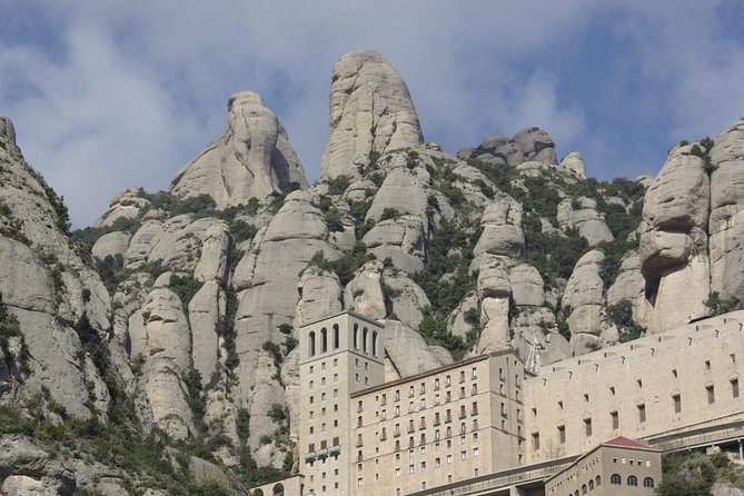 Easy Montserrat. Half-Day Trip from Barcelona - Meeting Point and Departure Details