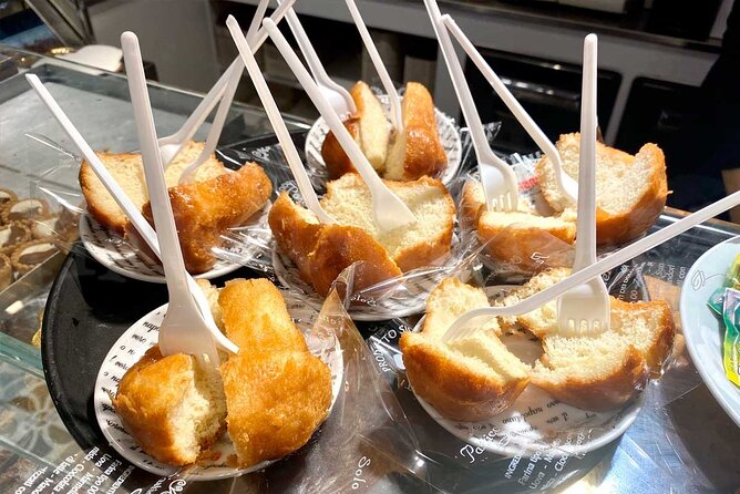 Eating Naples Street Food Tour with Guided Tasting and Sightseeing - Starting Point at Piazza Bellini