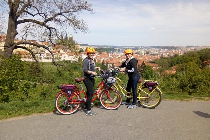 eBike rental - 3hrs - Navigating Prague with the Included Map and Tips