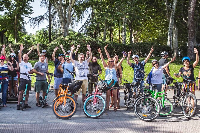 EBike Tour Madrid Río Park and Casa de Campo insights Small group - Navigating Madrid’s Royal Highlights and Gardens
