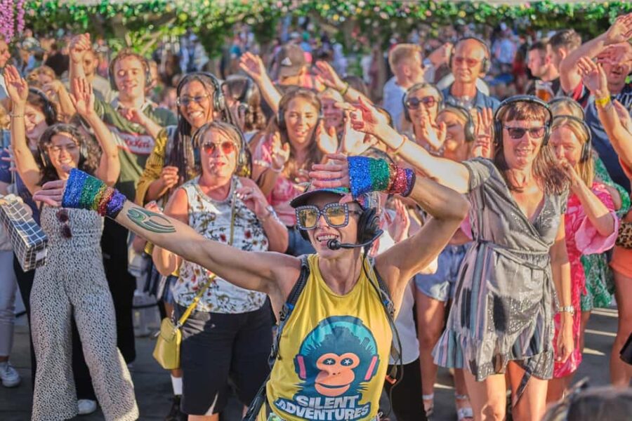 Edinburgh: A Silent Disco Adventure at The Fringe (August) - Key Points
