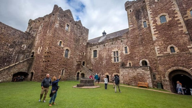 Edinburgh and Outlander by Rail from London 3-Day Tour - Departing from London and Arriving in Edinburgh with Scenic Comfort