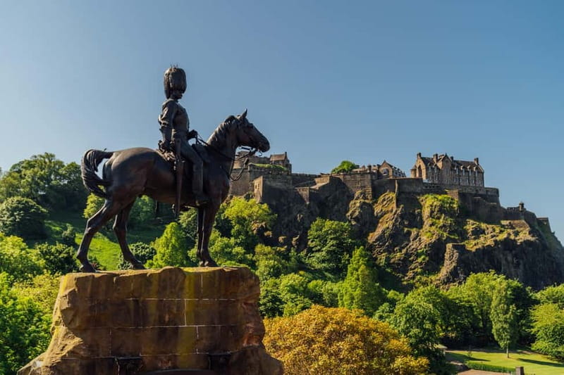 Edinburgh: Big Bus Hop-On, Hop-Off Tour by Open-Top Bus - Starting Point at Waterloo Place