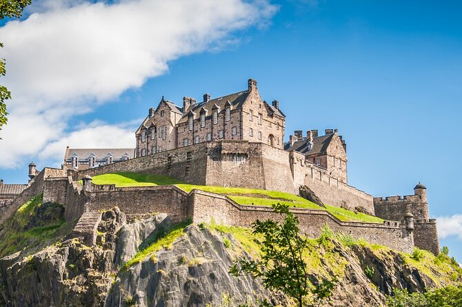 Edinburgh Castle Highlights Tour with Tickets, Map, and Guide - Guided Entry with a Local Expert