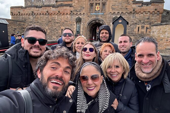 Edinburgh Castle & Royal Mile Walking Tour - Ticket Included - Starting Point: Exploring the Old Town from Old Assembly Close