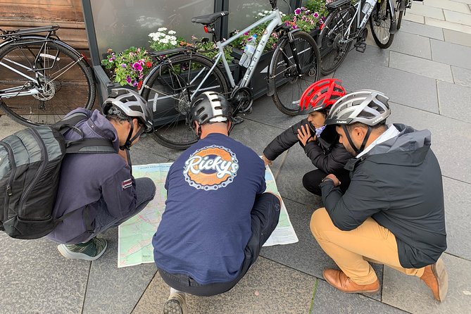 Edinburgh City Bike Tour - Choice of E-Bike or Manual - Driving Out of Edinburgh: From the New Town to Holyrood Park