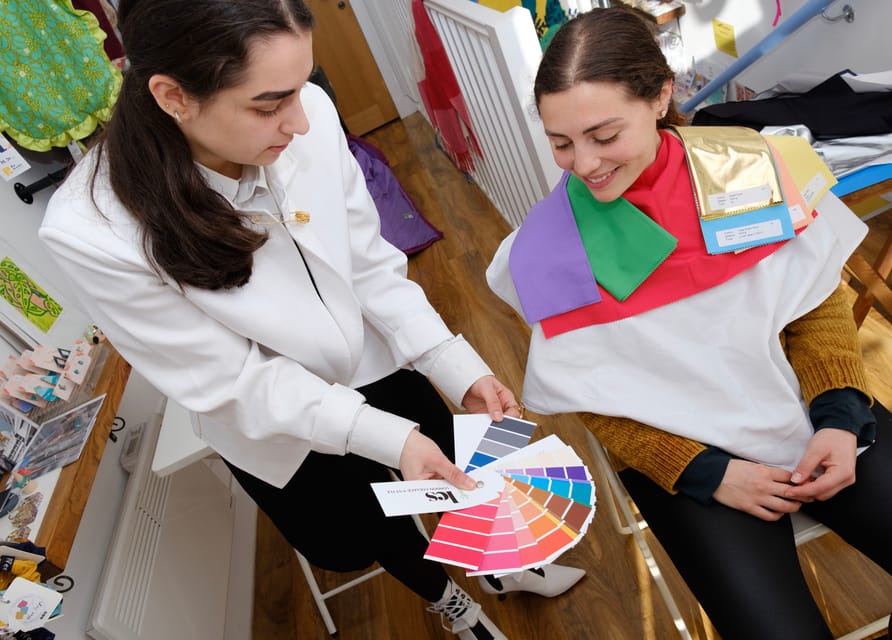 Edinburgh: Color Analysis Leith Walk - The Content of Your Personalized Color Analysis