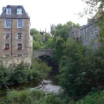Edinburgh: Dean Village Circus Lane Walking Tour with a Local - Visiting the Historic New Town