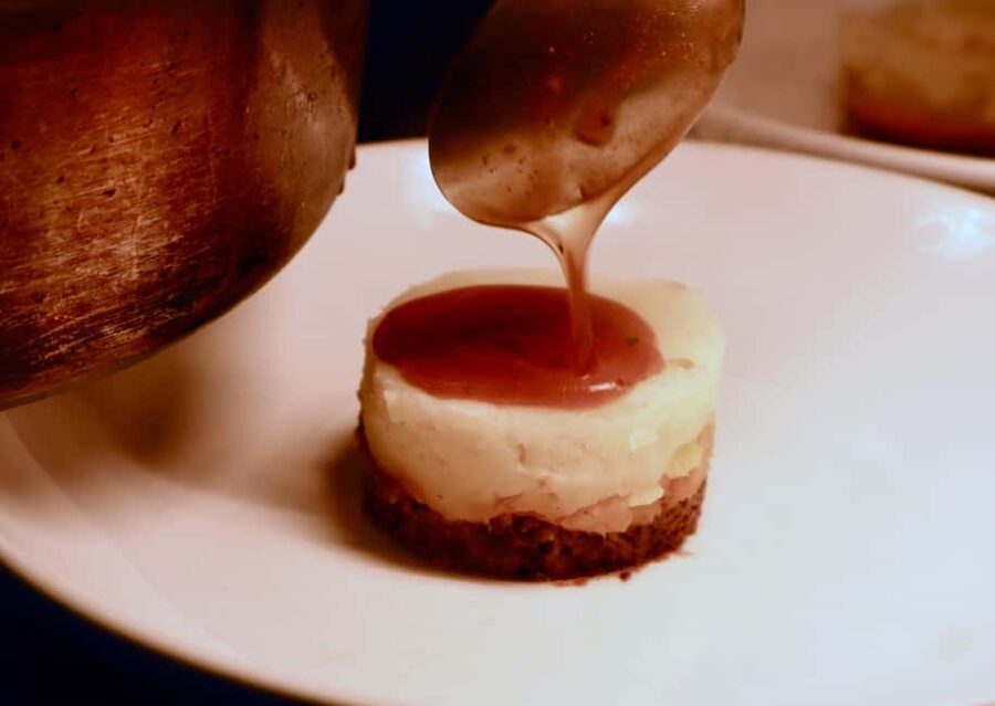 Edinburgh: Food Tour with Scotch, Haggis, Secret Dish & More - Meet Your Guide in Edinburgh’s Historic Old Town