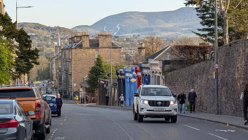 Edinburgh: Grand Historic and Literary Coach Tour - Starting Point at the Burns Monument