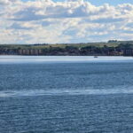 Edinburgh: Guided Day Tour with South Queensferry & Kelpies - Starting the Day in Edinburgh’s Historic City Center