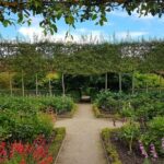 Edinburgh: Holy Island, Alnwick Castle & Kingdom of Northumbria - Exploring Lindisfarne Priory and Holy Island