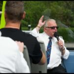 Edinburgh: Hop-On Hop-Off Bus Tour with Live Guide - Discover Edinburgh Castle from a Prime Viewing Spot