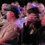 Edinburgh: Mountebank Comedy Whisky Tasting - The Experience Starts at The Waverley Bar with a Warm Welcome