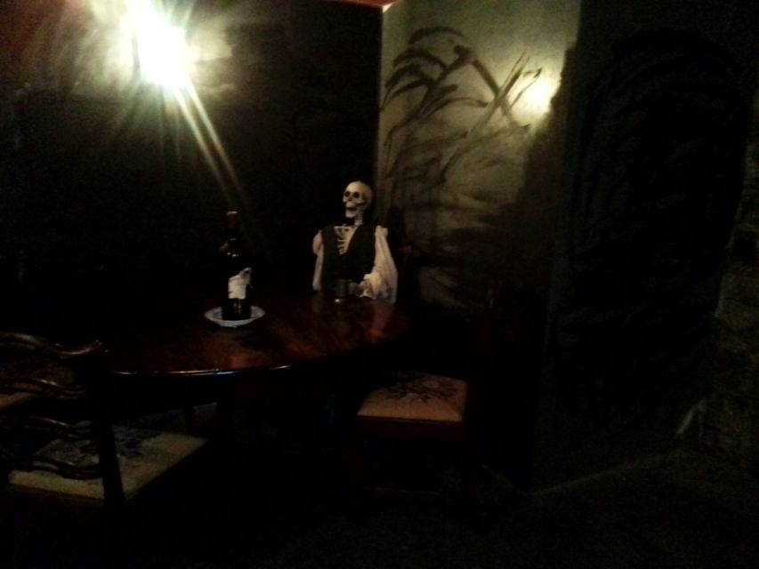 Edinburgh: Old Town and Underground Ghost Tour - Exploring the Underground Vaults Below South Bridge