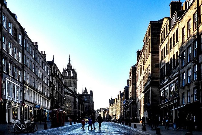 Edinburgh - Old Town Stories - Starting Point at West Parliament Square