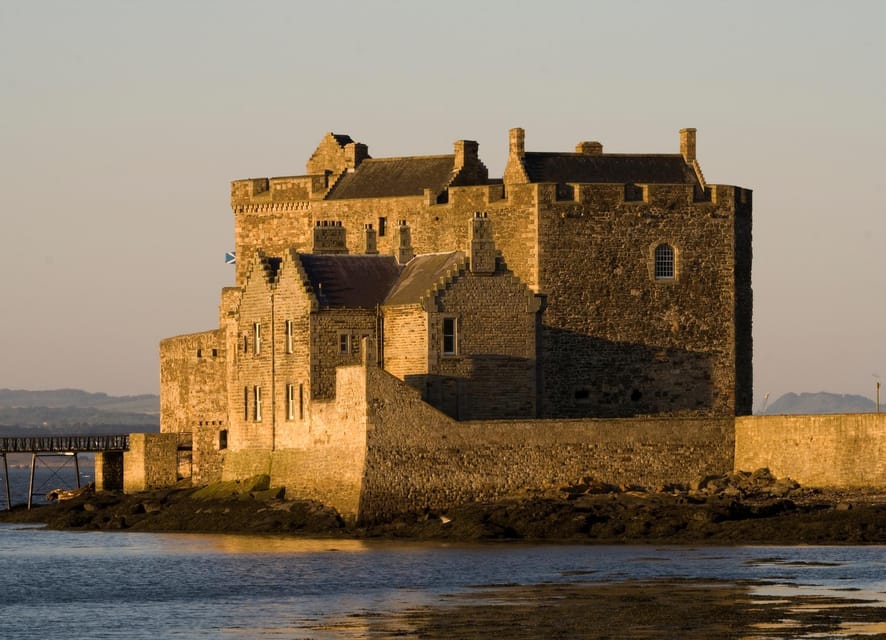 Edinburgh: Outlander and Castles Filming Locations Day Tour - From the Firth of Forth to Outlanders Castle Scenes at Blackness Castle