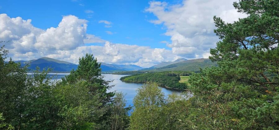 Edinburgh: Private Stirling Castle & Loch Lomond Day Tour - Starting Your Day in Edinburgh with Luxury Transport