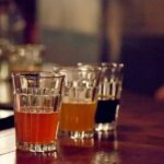 Edinburgh Pub & History Scot Beer Tour - Knowledgeable Guides and Engaging Storytelling