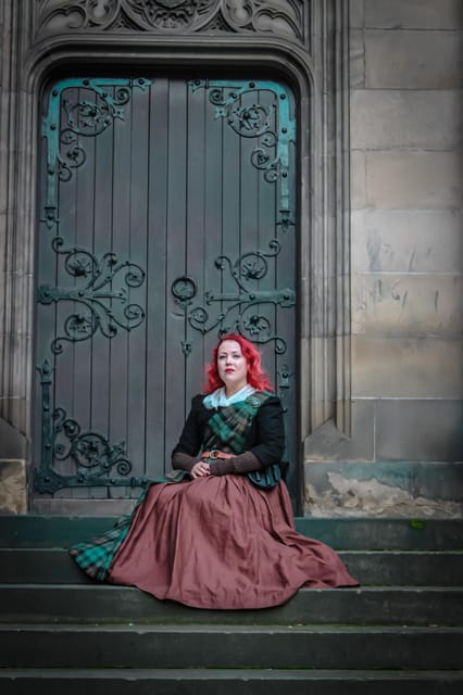 Edinburgh: Royal Mile Old Town Walking Tour - The Unique Charm of Greyfriars Kirkyard and Bobby