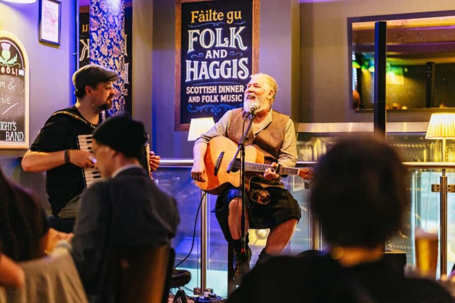 Edinburgh: Scottish Dinner and Folk Music Experience - Inside the Cozy Edinburgh Restaurant Setting
