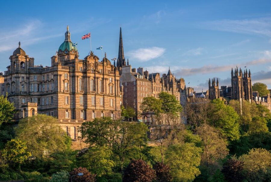 Edinburgh: The Royal City Tour from London - Departure from London’s King’s Cross Station