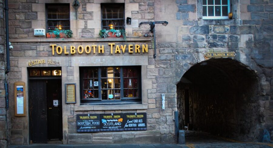Edinburgh: Tolbooth Tavern Haggis Taster & Whisky Sampling - The Historic Tolbooth Tavern on Edinburgh’s Royal Mile