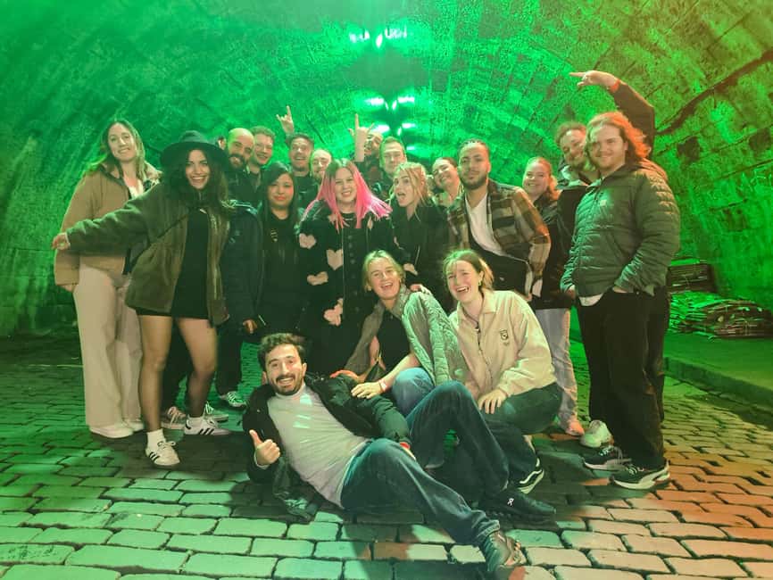 Edinburgh: Ultimate Pub Crawl Party with 7 Bars & 1 Club - From the Heart of Edinburgh to the City Centre Bars