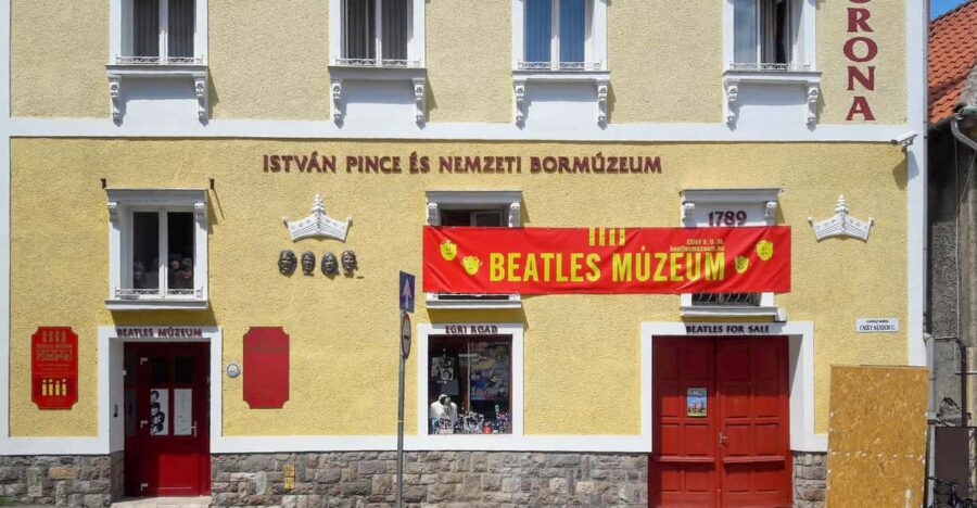 EGRI ROAD BEATLES MUSEUM - Multimedia Walls Showcasing the Beatles’ Story