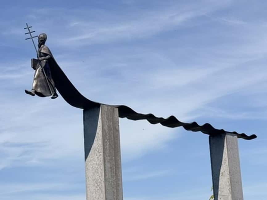 Eguisheim: step into the legendary circle. Walking tour with a guide - Visiting the Castle of the Counts of Eguisheim