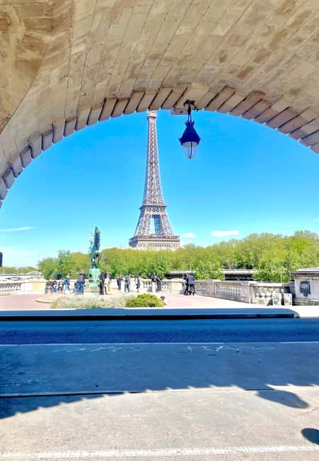 Eiffel Tower Tour to Les Invalides plus Boat Ride on the Seine River - Starting at Place de la Concorde for a Classic Parisian Introduction