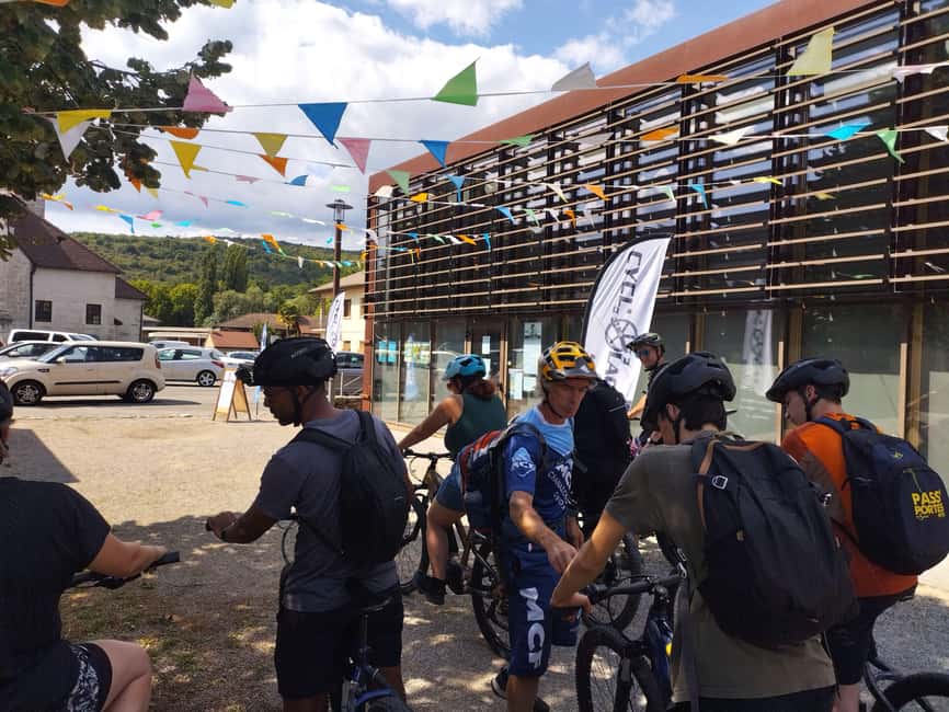 Electric-assisted mountain biking - Starting Point at CyclO Lac Shop Next to Yenne Tourist Office