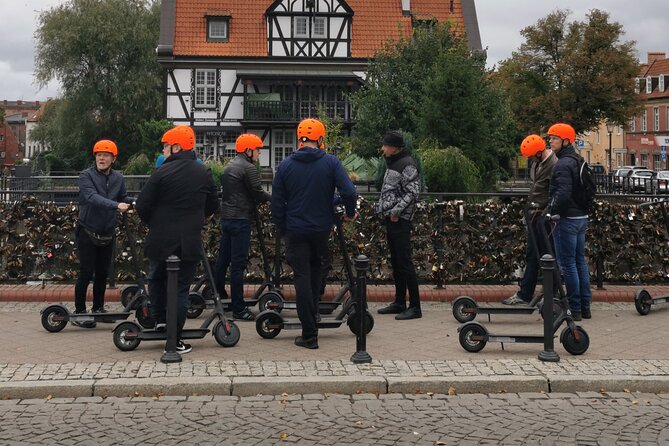 Electric Scooter Tour: Old Town Tour - 2-Hours of Magic! - From Training to Photo Opportunities