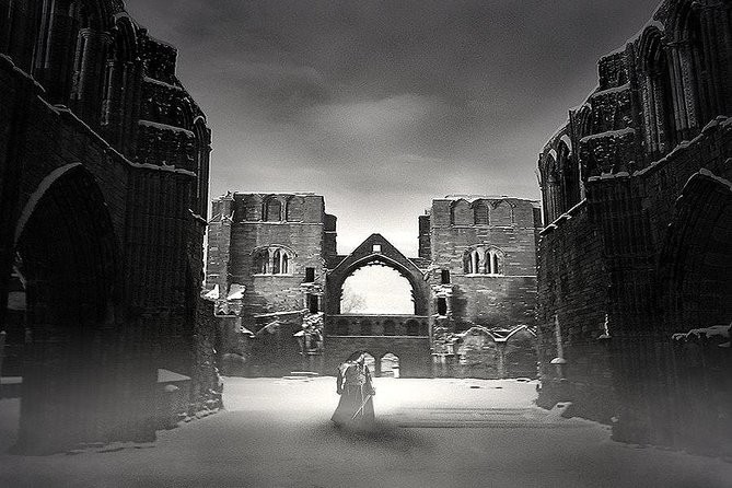 Elgin cathedral Interior Tour - The Bilingual Guide and Storytelling Approach