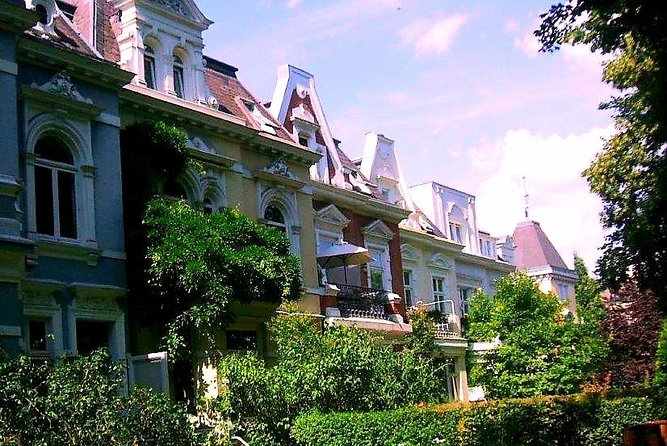 ENGLISH GUIDED BIKE TOUR HAMBURG - Alsterlake District (min.4) - Practical Details and Logistics