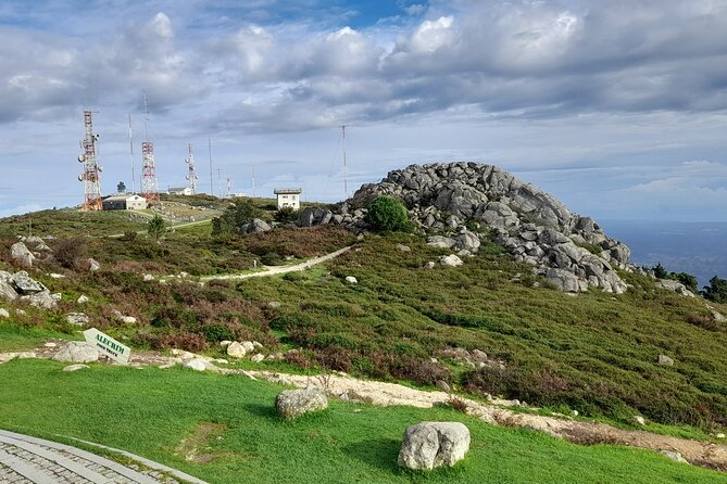 Enjoy The Private Tour To Silves Castle and Monchique Mountain - Starting the Day with Silves Castle and Its Historic Entrance