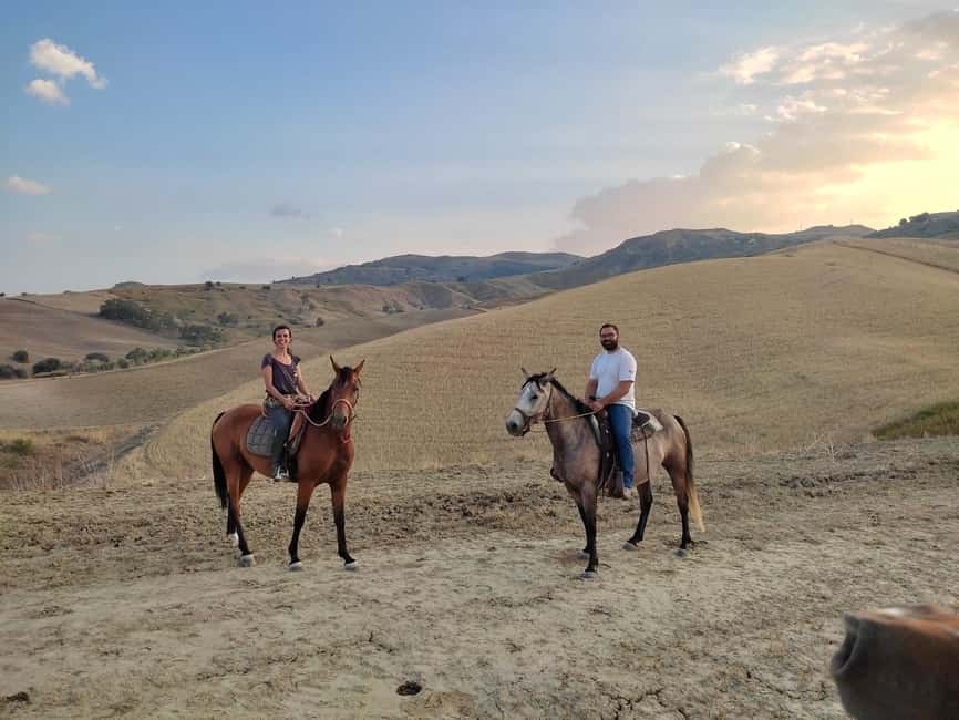 Enna: Horseback Riding Tour with Aperitivo and Scenic Views - Scenic Views of Enna’s Towns and Landscapes