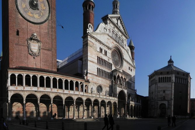 Entrance Torrazzo + Baptistery - Visiting the Cremona Baptistery and Romanesque Sculpture Museum