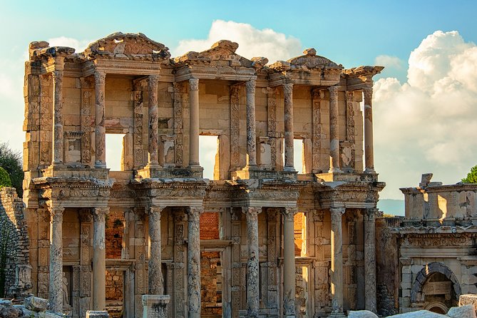 Ephesus Small Group Day Tour from Izmir - Walking Through the UNESCO-Listed Ruins of Ephesus