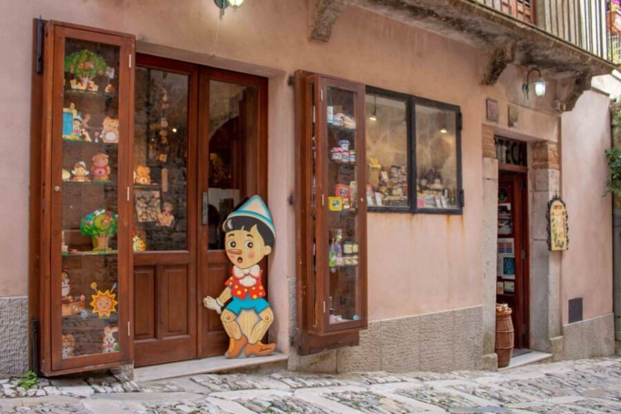 Erice: degustazione di prodotti tipici siciliani - The Location: A Typical Sicilian Shop in Erice
