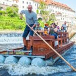 eský Krumlov: Wooden Raft River Cruise - Starting Point and Group Size for the Cesky Krumlov Raft Tour