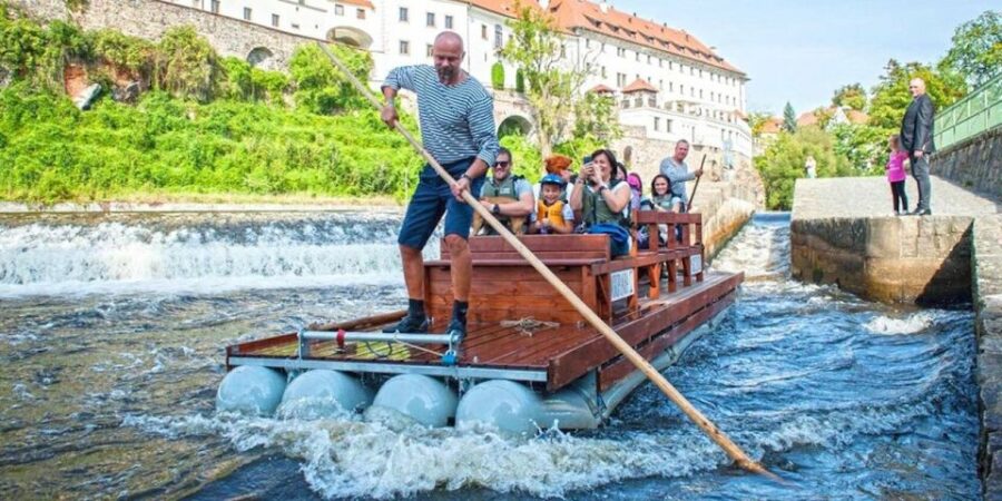 eský Krumlov: Wooden Raft River Cruise - Starting Point and Group Size for the Cesky Krumlov Raft Tour