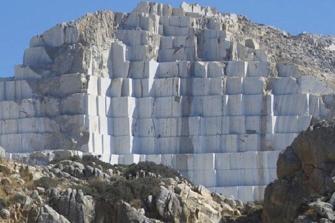 Essence of Naxos Tour - Exploring Damalas: Live Press and Pottery Demonstration