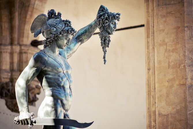 Essential Florence Walking Tour with an Expert Local Guide - Renaissance Architecture and Palace Highlights