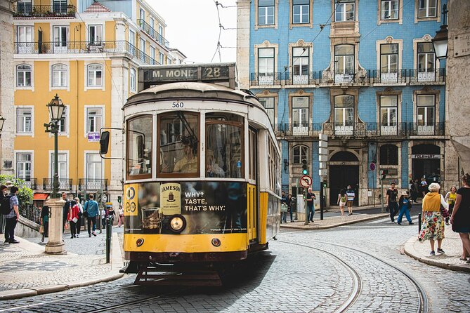 Essential Lisbon Highlights Walking Tour - Meeting Point and Tour Duration in Lisbon’s City Center