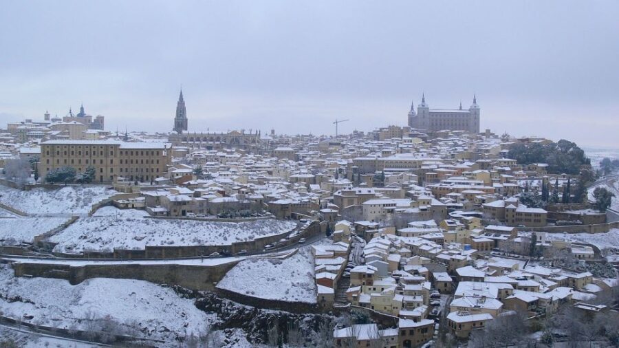 Essential Toledo with monuments - From the Meeting Point at Zocodover Square to the First Monument